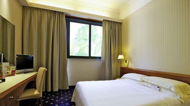 Mercure Grand Hotel Astoria Room