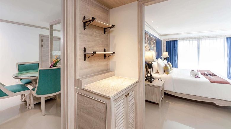 <b>Novotel Phuket Resort Suite</b>. Images powered by <a href="https://iceportal.shijigroup.com/" title="IcePortal" target="_blank">IcePortal</a>.