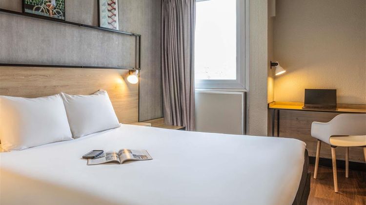 Ibis Paris Hotel Room