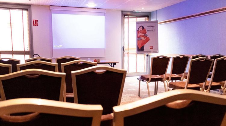 Ibis Paris Hotel Meeting