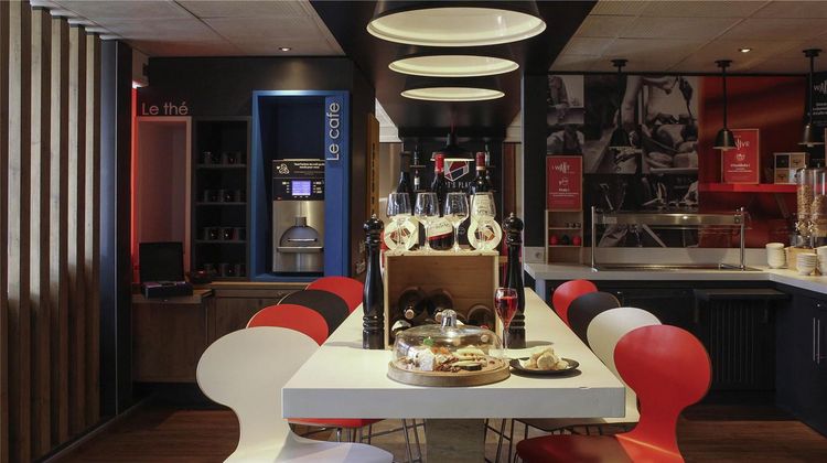 Ibis Paris Hotel Restaurant