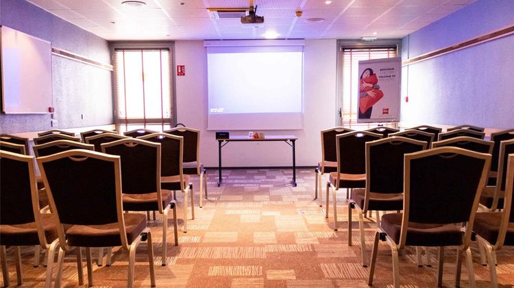 Ibis Paris Hotel Meeting
