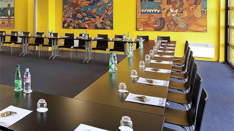 <b>Ibis Styles Ouistreham Meeting</b>. Images powered by <a href="https://iceportal.shijigroup.com/" title="IcePortal" target="_blank">IcePortal</a>.
