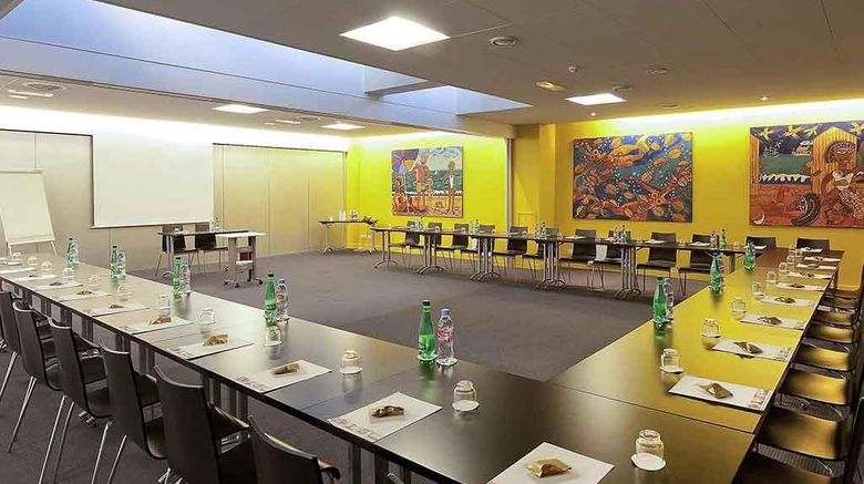 <b>Ibis Styles Ouistreham Meeting</b>. Images powered by <a href="https://iceportal.shijigroup.com/" title="IcePortal" target="_blank">IcePortal</a>.