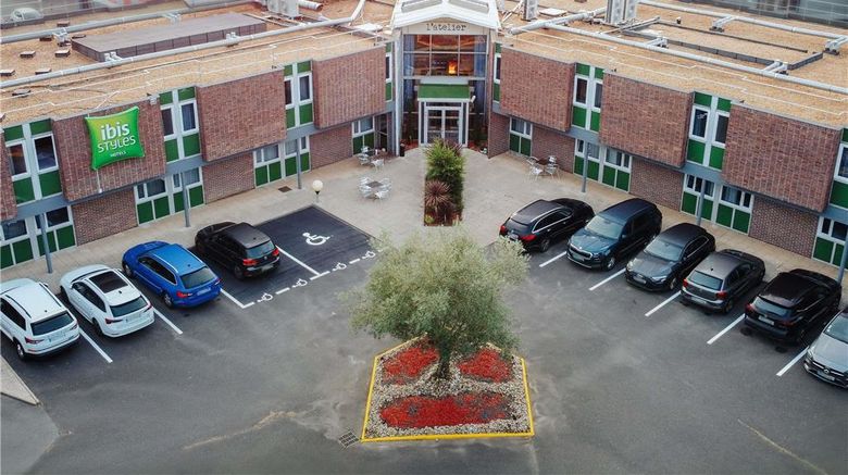 <b>ibis Styles Evry Lisses Exterior</b>. Images powered by <a href="https://iceportal.shijigroup.com/" title="IcePortal" target="_blank">IcePortal</a>.