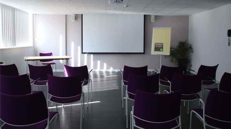 <b>ibis Styles Evry Lisses Meeting</b>. Images powered by <a href="https://iceportal.shijigroup.com/" title="IcePortal" target="_blank">IcePortal</a>.