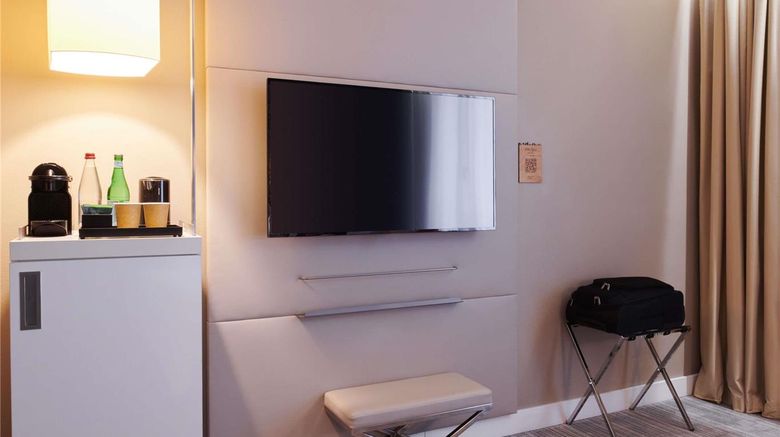 <b>Mercure Nantes Central Grand Hotel Room</b>. Images powered by <a href="https://iceportal.shijigroup.com/" title="IcePortal" target="_blank">IcePortal</a>.