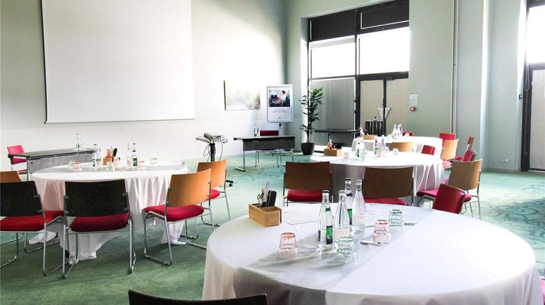 <b>Ibis Styles Evry Courcouronnes Meeting</b>. Images powered by <a href="https://iceportal.shijigroup.com/" title="IcePortal" target="_blank">IcePortal</a>.