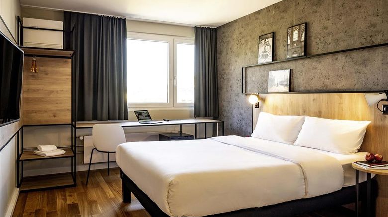 <b>Hotel iBis Adliswil Room</b>. Images powered by <a href="https://iceportal.shijigroup.com/" title="IcePortal" target="_blank">IcePortal</a>.