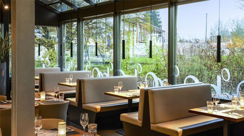 <b>Hotel iBis Adliswil Restaurant</b>. Images powered by <a href="https://iceportal.shijigroup.com/" title="IcePortal" target="_blank">IcePortal</a>.