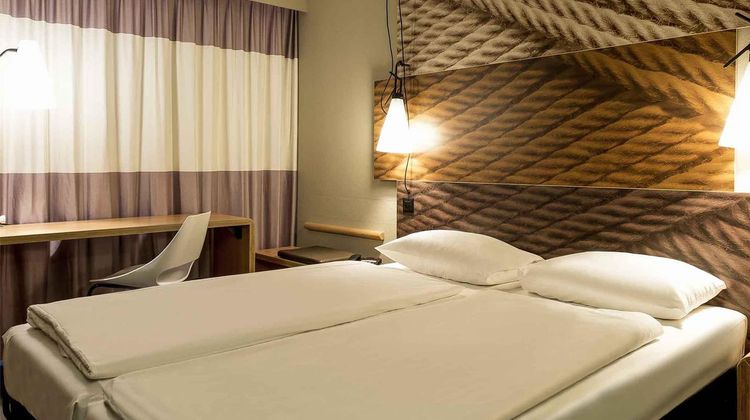 Hotel iBis Adliswil Room
