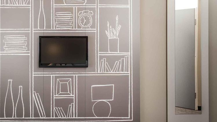Hotel iBis Adliswil Room