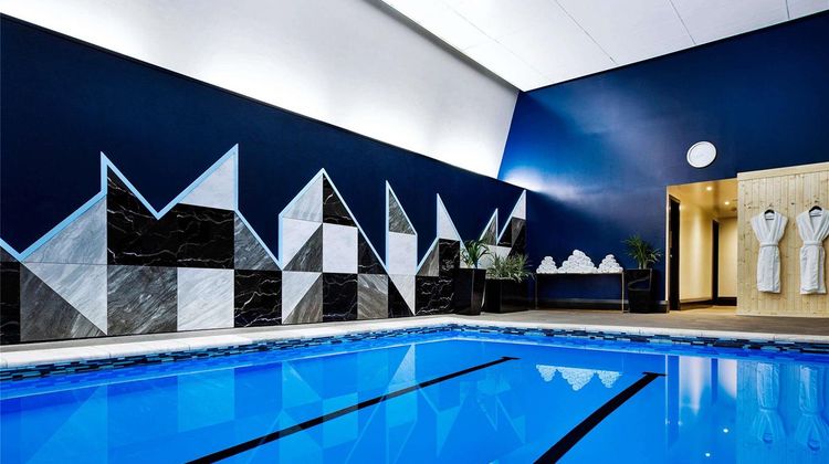 Moevenpick Hotel Wellington Pool