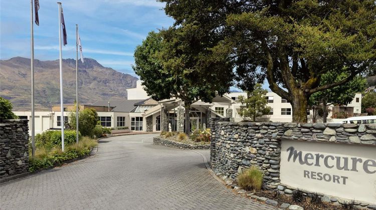 Mercure Resort Queenstown Exterior