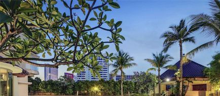 Mercure Jakarta Kota Exterior