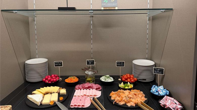 <b>Mercure Hotel Place de Bretagne Restaurant</b>. Images powered by <a href="https://iceportal.shijigroup.com/" title="IcePortal" target="_blank">IcePortal</a>.