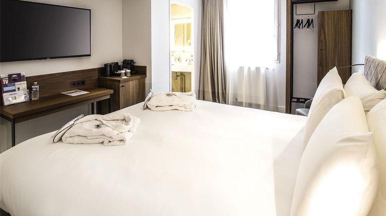 Mercure Hotel Place de Bretagne Room