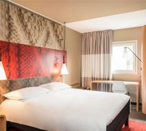 Ibis Edinburgh Centre hotel Room
