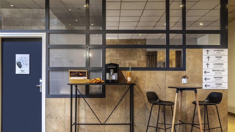 <b>Ibis Paris Porte de Bercy Meeting</b>. Images powered by <a href="https://iceportal.shijigroup.com/" title="IcePortal" target="_blank">IcePortal</a>.