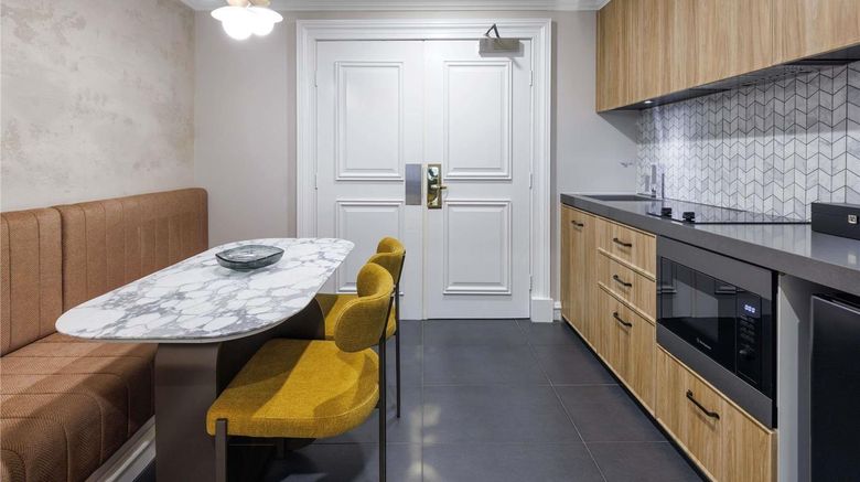 <b>The Sebel Flinders Lane Room</b>. Images powered by <a href="https://iceportal.shijigroup.com/" title="IcePortal" target="_blank">IcePortal</a>.