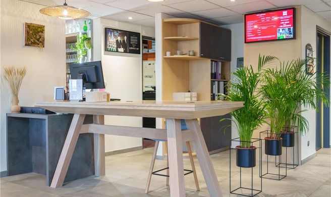 Ibis Hotel Laon Exterior