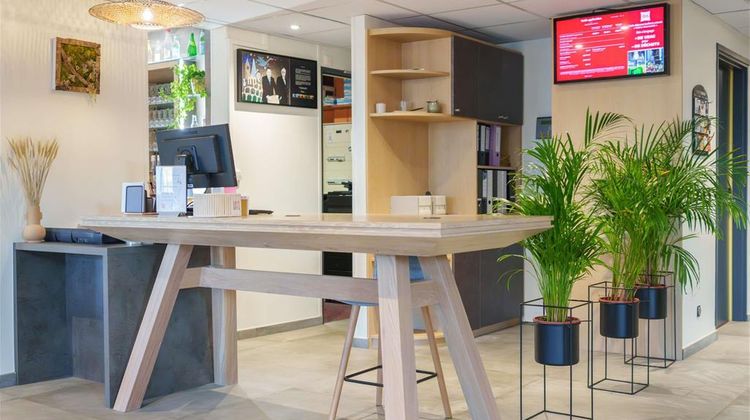 Ibis Hotel Laon Exterior