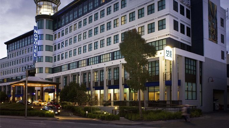 Novotel Glen Waverley Exterior