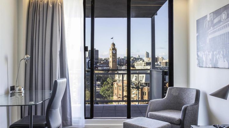 Mercure Sydney Room