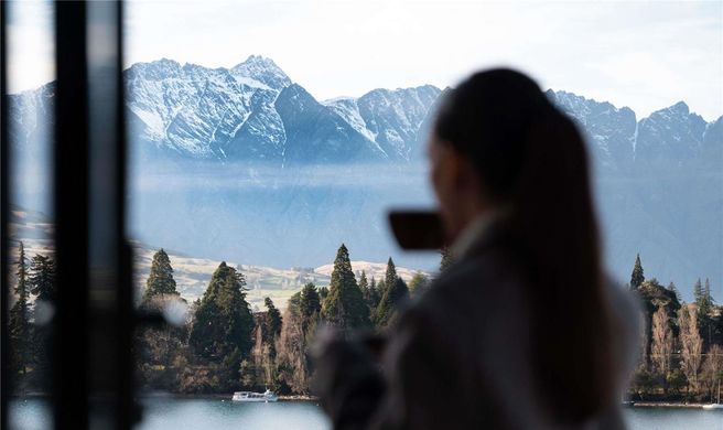 Hotel St Moritz Exterior