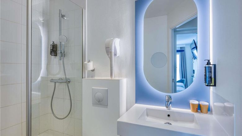 <b>Ibis Paris Pere Lachais Room</b>. Images powered by <a href="https://iceportal.shijigroup.com/" title="IcePortal" target="_blank">IcePortal</a>.