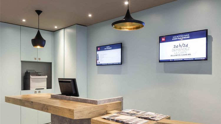 Ibis Paris Pere Lachais Exterior