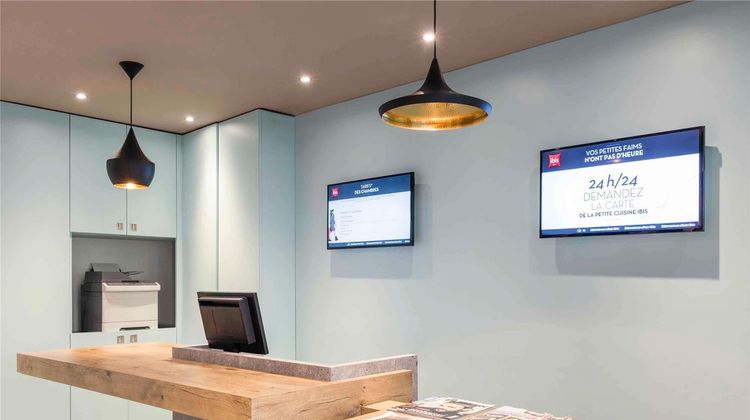 Ibis Paris Pere Lachais Exterior