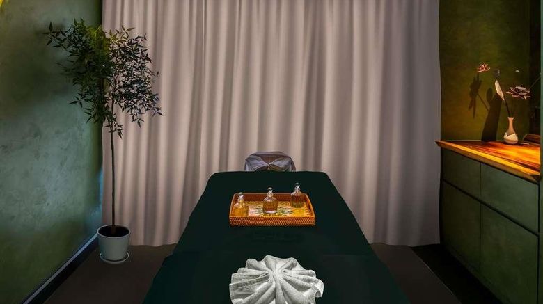 <b>Sofitel Saigon Plaza Spa</b>. Images powered by <a href="https://iceportal.shijigroup.com/" title="IcePortal" target="_blank">IcePortal</a>.