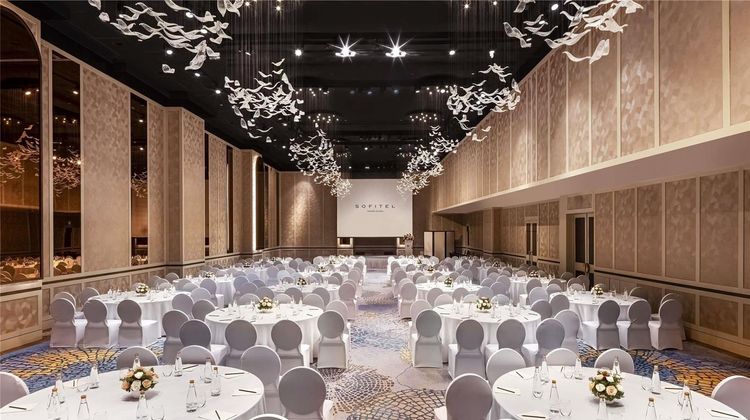 Sofitel Saigon Plaza Meeting