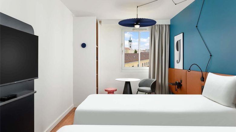 <b>Ibis Budapest Centrum Room</b>. Images powered by <a href="https://iceportal.shijigroup.com/" title="IcePortal" target="_blank">IcePortal</a>.