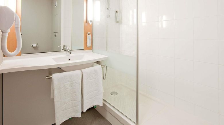 <b>Hotel Ibis Paris Pantin Eglise Room</b>. Images powered by <a href="https://iceportal.shijigroup.com/" title="IcePortal" target="_blank">IcePortal</a>.