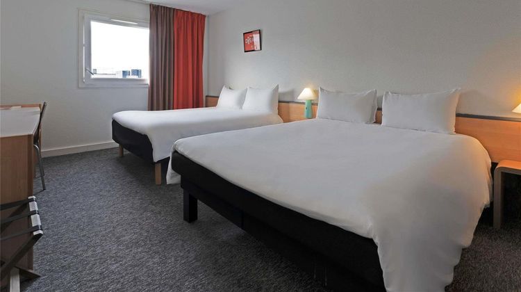 Hotel Ibis Paris Pantin Eglise Room