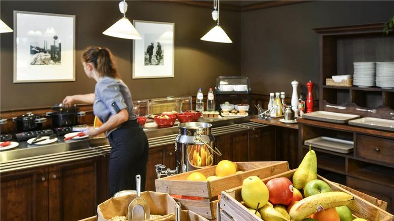 <b>Ibis Charleroi Centre Gare Restaurant</b>. Images powered by <a href="https://iceportal.shijigroup.com/" title="IcePortal" target="_blank">IcePortal</a>.