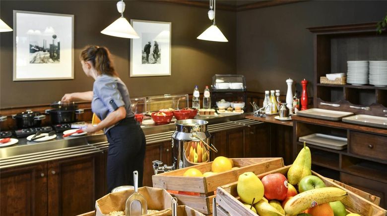 <b>Ibis Charleroi Centre Gare Restaurant</b>. Images powered by <a href="https://iceportal.shijigroup.com/" title="IcePortal" target="_blank">IcePortal</a>.
