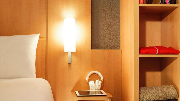 Ibis Charleroi Centre Gare Room
