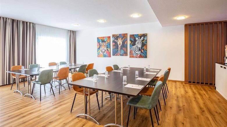 <b>Mercure Bad Oeynhausen Meeting</b>. Images powered by <a href="https://iceportal.shijigroup.com/" title="IcePortal" target="_blank">IcePortal</a>.