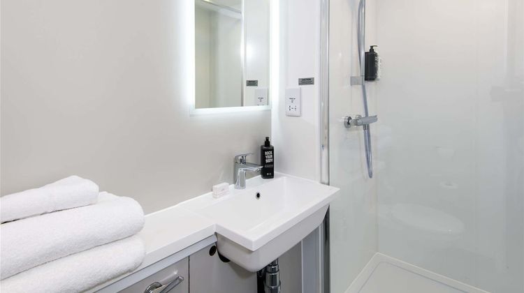 Ibis Plymouth Room