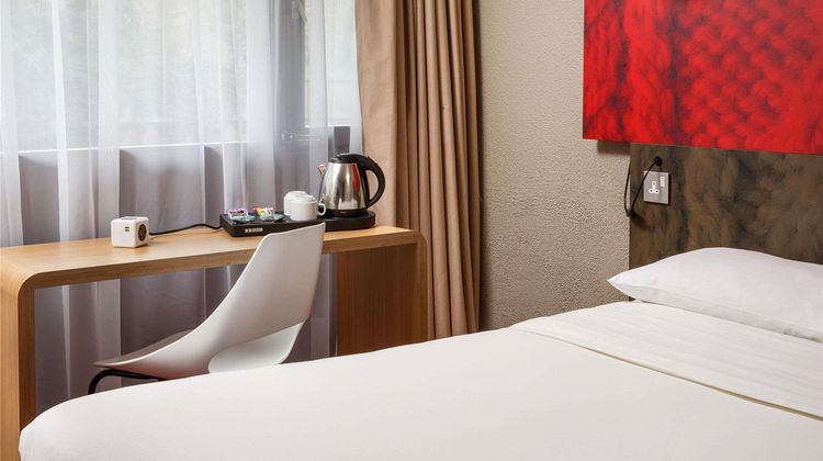 Ibis Coventry South Whitley Room