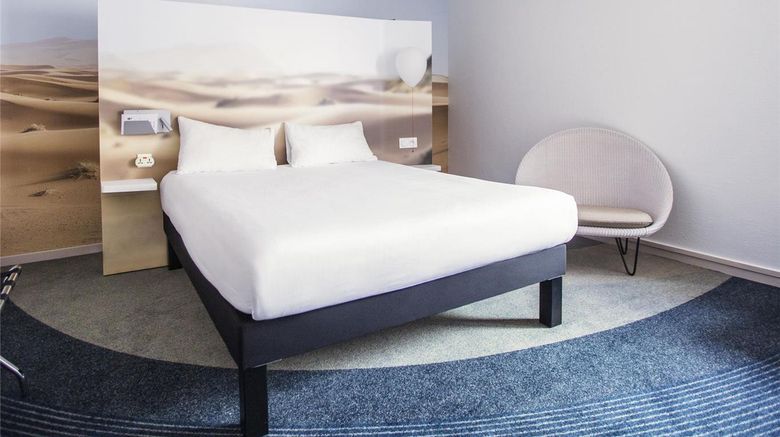 <b>Ibis Styles Toulon Centre Congres Suite</b>. Images powered by <a href="https://iceportal.shijigroup.com/" title="IcePortal" target="_blank">IcePortal</a>.