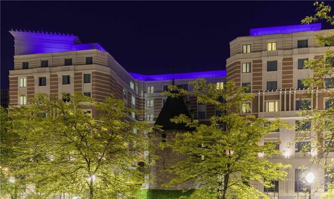 Novotel Brussels Center Tour Noire Exterior