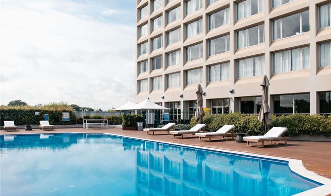 Mercure Sydney Parramatta Exterior