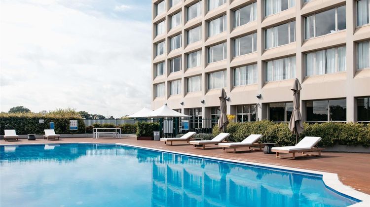Mercure Sydney Parramatta Exterior