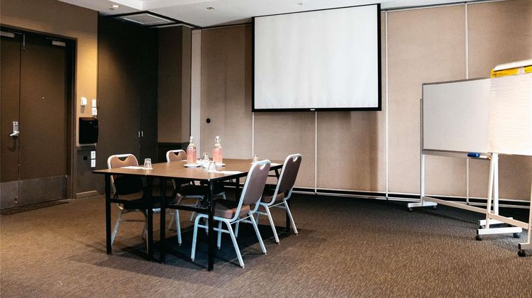 Mercure Sydney Parramatta Meeting