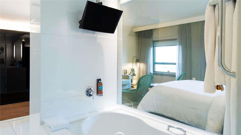 <b>Pullman Sao Paulo Ibirapuera Suite</b>. Images powered by <a href="https://iceportal.shijigroup.com/" title="IcePortal" target="_blank">IcePortal</a>.