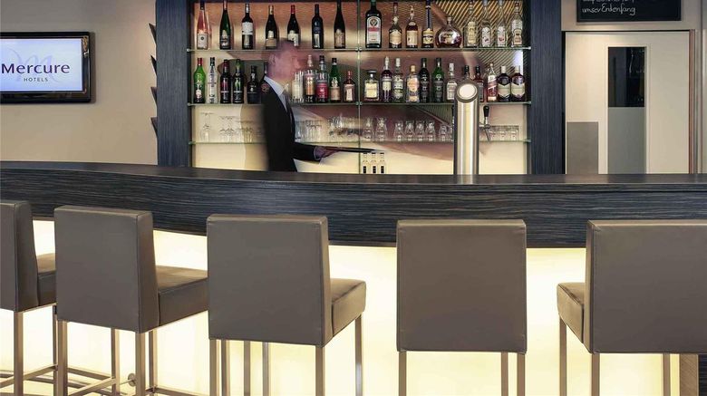 <b>Mercure Hotel am Entenfang Hannover Restaurant</b>. Images powered by <a href="https://iceportal.shijigroup.com/" title="IcePortal" target="_blank">IcePortal</a>.
